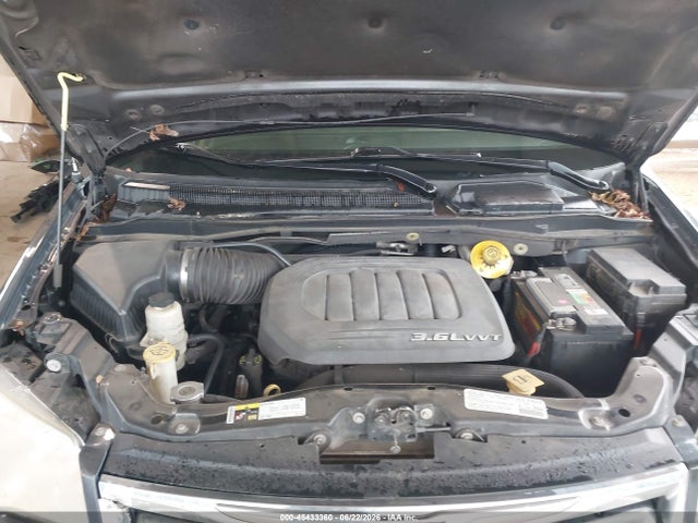 2014 Chrysler Town & Country Touring მანქანა იყიდება აუქციონზე, vin: 2C4RC1BG5ER124566, აუქციონის ნომერი: 45433360