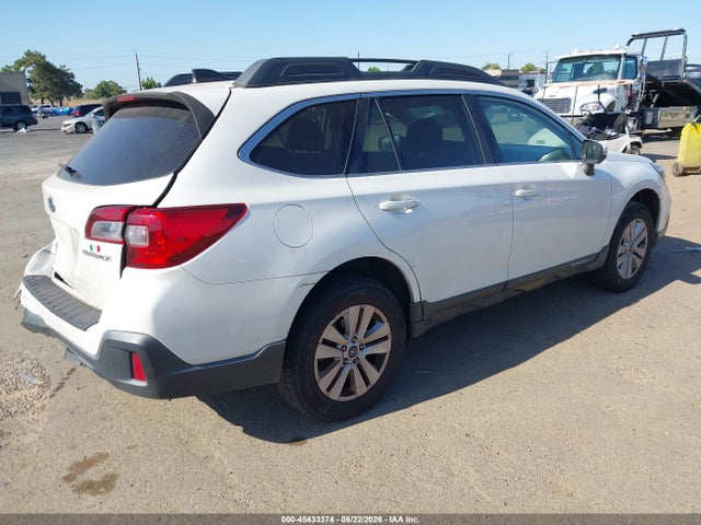 Subaru Outback 2.5i Premium 2018 4S4BSAFCXJ3331819 Image 4