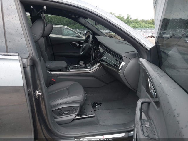 Продажа на аукционе авто 2025 Audi Q8 Premium Plus 55 Tfsi Quattro, vin: WA1EVBF1XSD008342, номер лота: 45433377