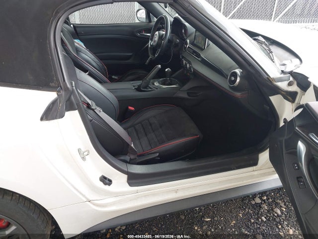 Aukcja sprzedaży 2017 Fiat 124 Spider Elaborazione Abarth, vin: JC1NFAEK8H0114583, numer aukcji: 45433403