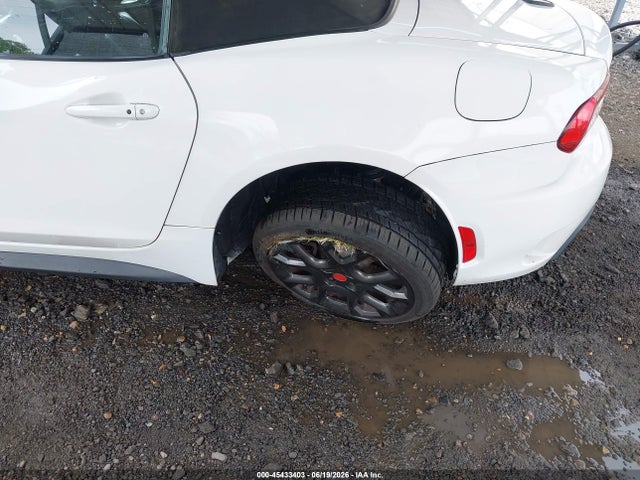 Aukcja sprzedaży 2017 Fiat 124 Spider Elaborazione Abarth, vin: JC1NFAEK8H0114583, numer aukcji: 45433403