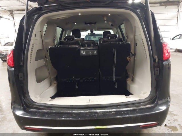 45433427 :رقم المزاد ، 2C4RC1BG1HR763502 vin ، 2017 Chrysler Pacifica Touring-l مزاد بيع