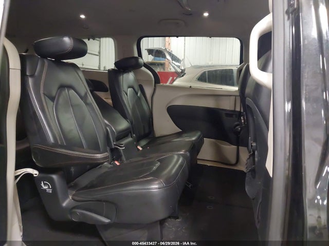 45433427 :رقم المزاد ، 2C4RC1BG1HR763502 vin ، 2017 Chrysler Pacifica Touring-l مزاد بيع
