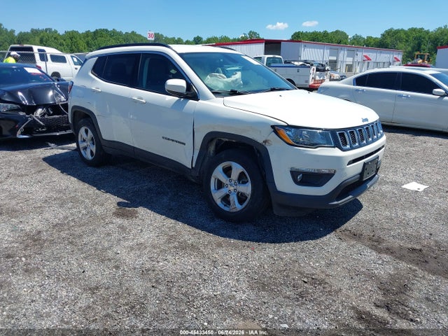 2019 Jeep Compass Latitude 4x4 მანქანა იყიდება აუქციონზე, vin: 3C4NJDBB9KT696257, აუქციონის ნომერი: 45433450
