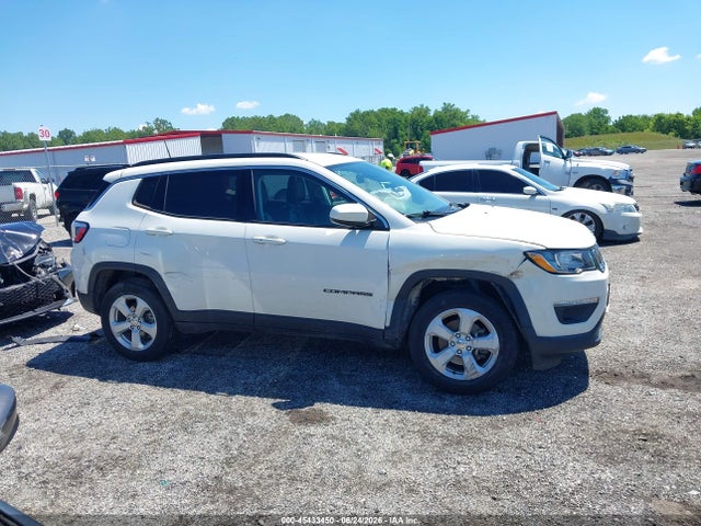 2019 Jeep Compass Latitude 4x4 მანქანა იყიდება აუქციონზე, vin: 3C4NJDBB9KT696257, აუქციონის ნომერი: 45433450