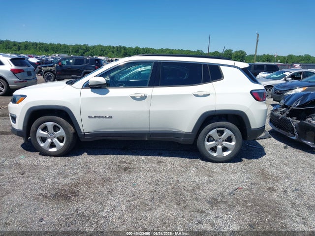 2019 Jeep Compass Latitude 4x4 მანქანა იყიდება აუქციონზე, vin: 3C4NJDBB9KT696257, აუქციონის ნომერი: 45433450