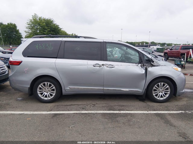 5TDYK3DC2GS741051 Toyota Sienna Xle 8 Passenger