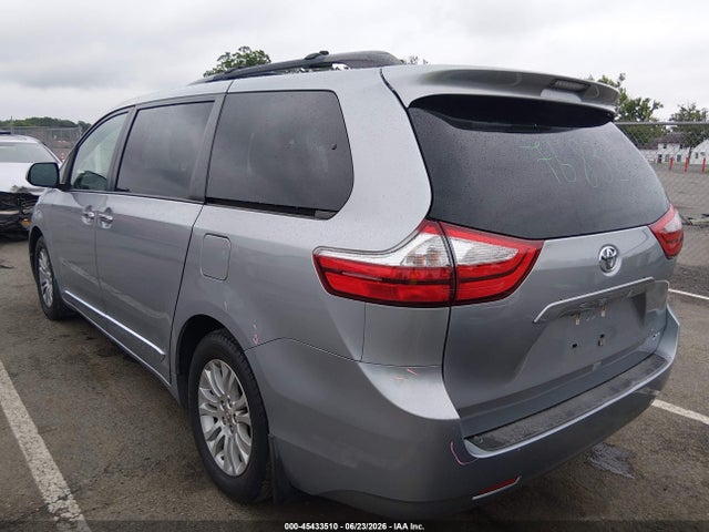 5TDYK3DC2GS741051 Toyota Sienna Xle 8 Passenger