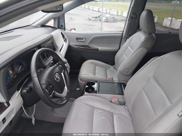 5TDYK3DC2GS741051 Toyota Sienna Xle 8 Passenger