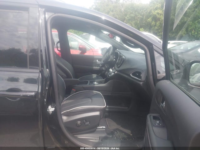 45433514 :رقم المزاد ، 2C4RC1GG6VR552395 vin ، 2027 Chrysler Pacifica Limited مزاد بيع