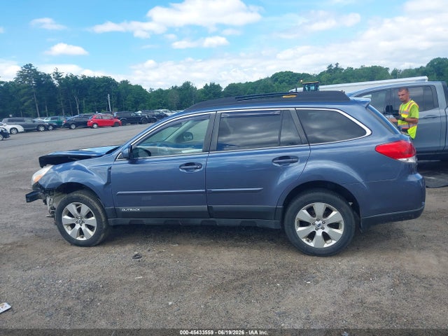 45433559 :رقم المزاد ، 4S4BRBCC3D3225397 vin ، 2013 Subaru Outback 2.5i Premium مزاد بيع