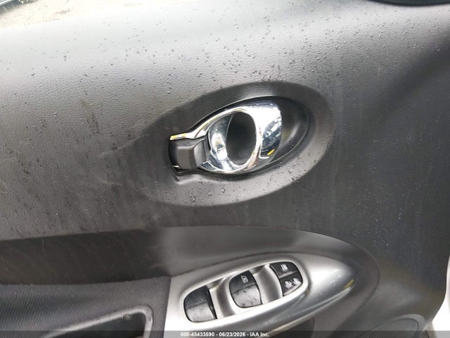 Nissan JUKE S 2015 JN8AF5MV6FT556735 Image 16