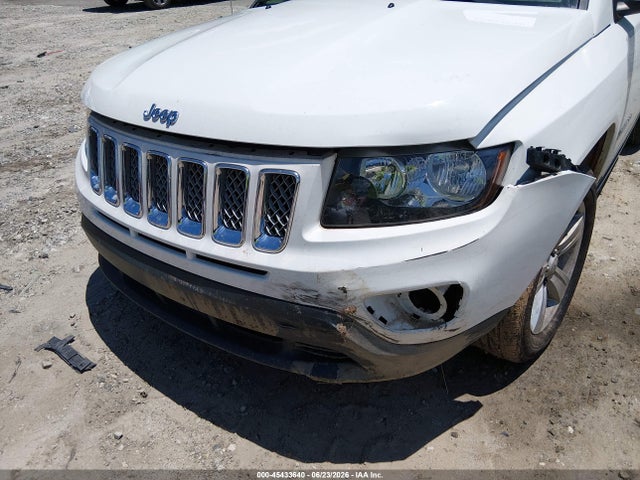 1C4NJDEB8GD790302 Jeep Compass Latitude