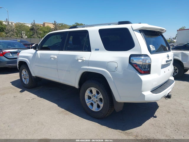 Toyota 4RUNNER SR5 2022 JTEMU5JR3N6006116 Image 3