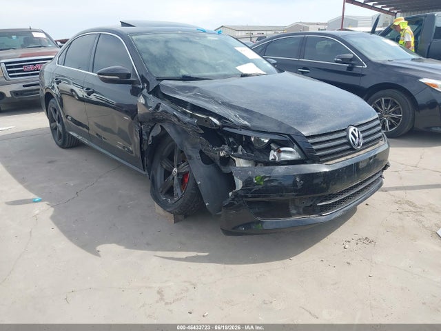 2013 Volkswagen Passat 2.5l Se მანქანა იყიდება აუქციონზე, vin: 1VWBH7A33DC052582, აუქციონის ნომერი: 45433723