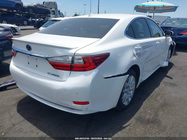 Lexus ES 300H 2017 JTHBW1GG7H2140755 Image 4