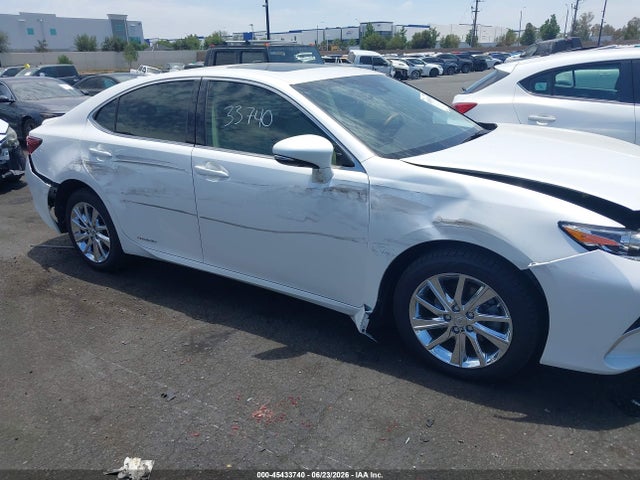Lexus ES 300H 2017 JTHBW1GG7H2140755 Image 6