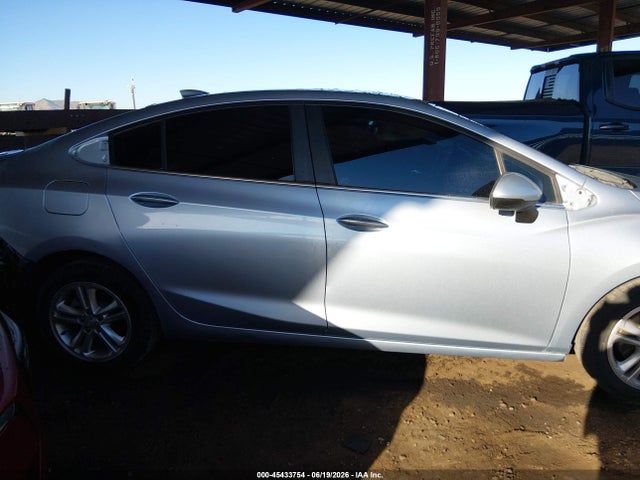 Chevrolet Cruze Lt Auto 2018 1G1BE5SM8J7107029 Image 14