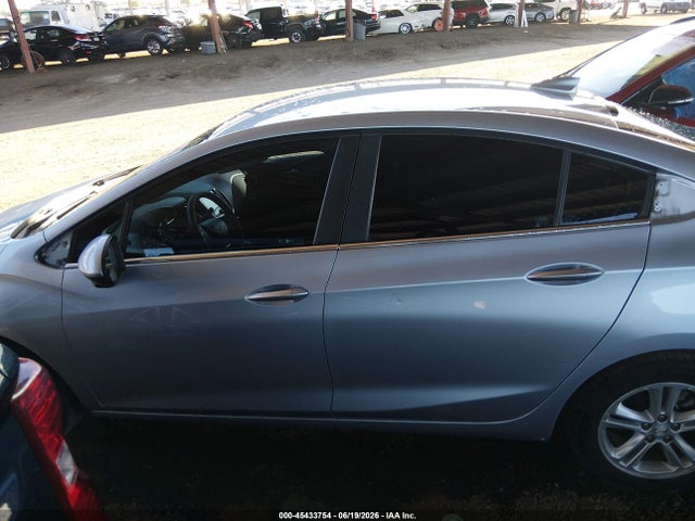 Chevrolet Cruze Lt Auto 2018 1G1BE5SM8J7107029 Image 15
