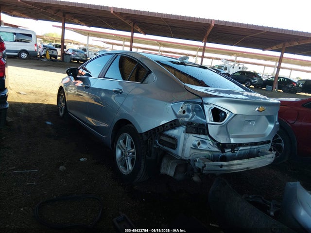 Chevrolet Cruze Lt Auto 2018 1G1BE5SM8J7107029 Image 3