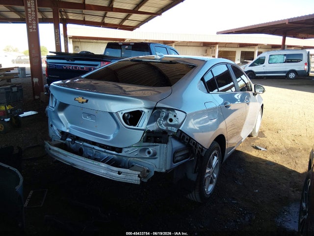 Chevrolet Cruze Lt Auto 2018 1G1BE5SM8J7107029 Image 4