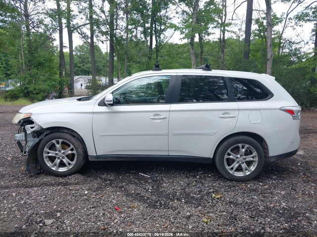 45433778 :رقم المزاد ، JA4AD3A32EZ008309 vin ، 2014 Mitsubishi Outlander Se مزاد بيع