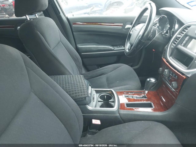 45433794 :رقم المزاد ، 2C3CCAAG2CH107173 vin ، 2012 Chrysler 300 مزاد بيع