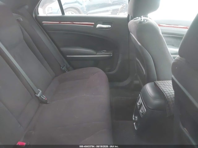 45433794 :رقم المزاد ، 2C3CCAAG2CH107173 vin ، 2012 Chrysler 300 مزاد بيع
