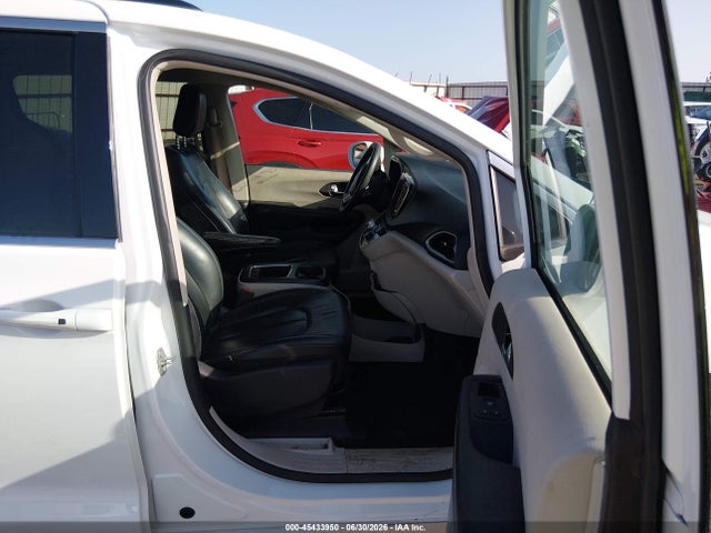 2022 Chrysler Pacifica Touring L მანქანა იყიდება აუქციონზე, vin: 2C4RC1BG1NR177619, აუქციონის ნომერი: 45433950