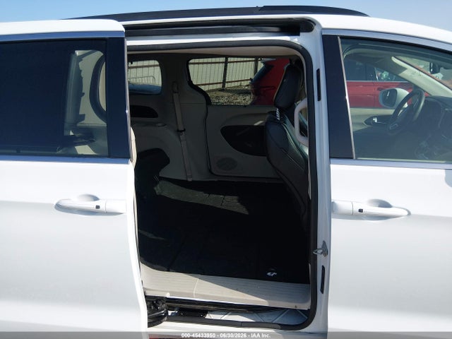 2022 Chrysler Pacifica Touring L მანქანა იყიდება აუქციონზე, vin: 2C4RC1BG1NR177619, აუქციონის ნომერი: 45433950