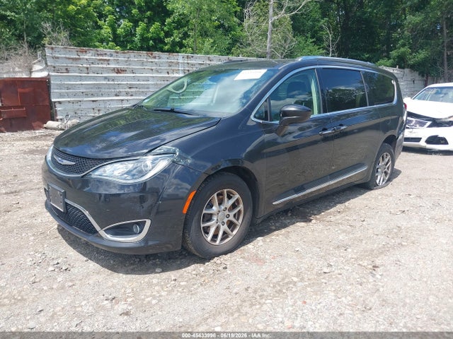 Продаж на аукціоні авто 2020 Chrysler Pacifica Touring L, vin: 2C4RC1BG7LR106941, номер лоту: 45433998