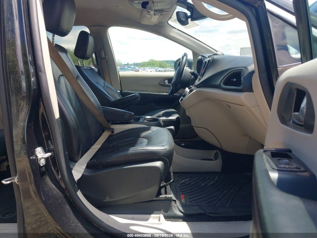 Продаж на аукціоні авто 2020 Chrysler Pacifica Touring L, vin: 2C4RC1BG7LR106941, номер лоту: 45433998