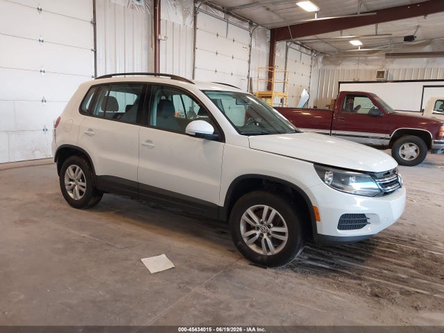 Продаж на аукціоні авто 2015 Volkswagen Tiguan S, vin: WVGAV7AX9FW604299, номер лоту: 45434015
