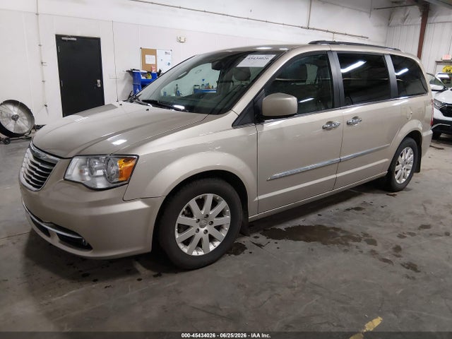 2016 Chrysler Town & Country Touring მანქანა იყიდება აუქციონზე, vin: 2C4RC1BG1GR269820, აუქციონის ნომერი: 45434026