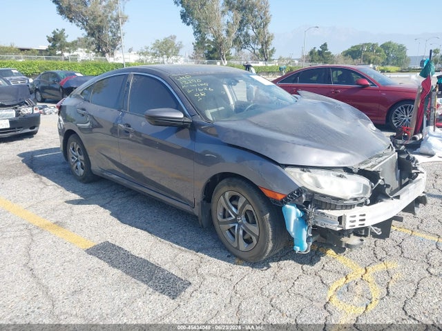 2017 2HGFC2F5XHH541565 main image