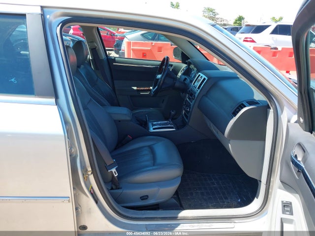 2005 Chrysler 300c მანქანა იყიდება აუქციონზე, vin: 2C3AA63H25H665401, აუქციონის ნომერი: 45434092