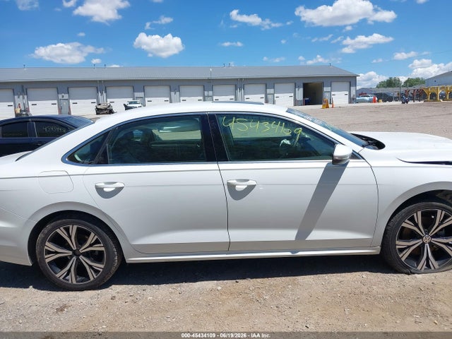 Aukcja sprzedaży 2022 Volkswagen Passat 2.0t Se, vin: 1VWSA7A35NC008556, numer aukcji: 45434109