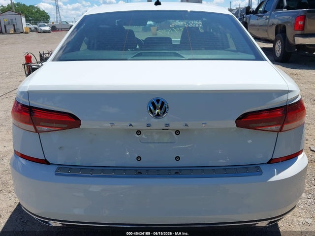 Aukcja sprzedaży 2022 Volkswagen Passat 2.0t Se, vin: 1VWSA7A35NC008556, numer aukcji: 45434109