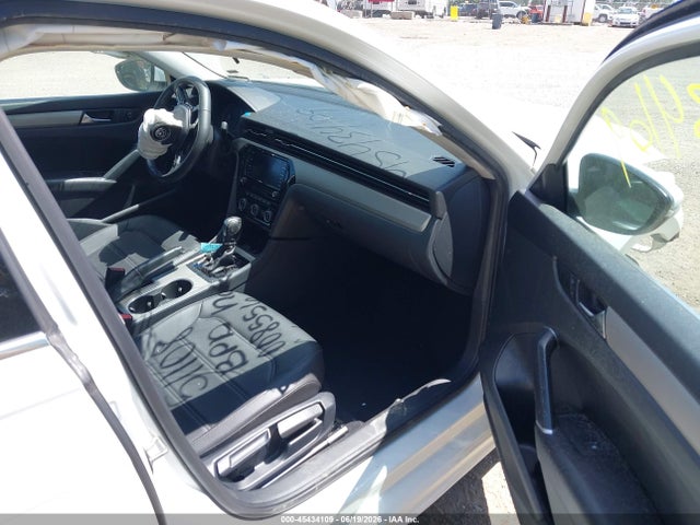 Aukcja sprzedaży 2022 Volkswagen Passat 2.0t Se, vin: 1VWSA7A35NC008556, numer aukcji: 45434109