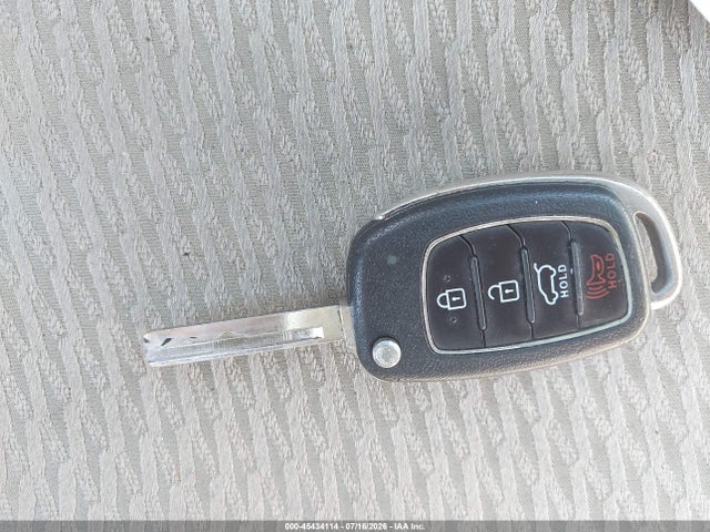 5XYZTDLB6HG404946 Hyundai Santa Fe Sport 2.4l