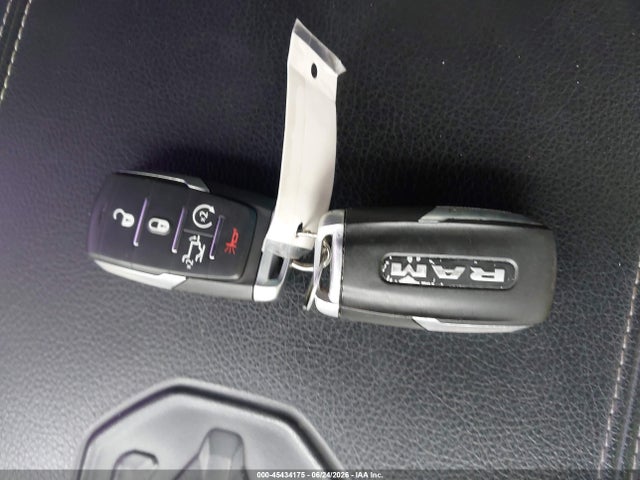 45434175 :رقم المزاد ، 1C6RREJT1LN186276 vin ، 2020 Ram 1500 Laramie  4x2 5'7 Box مزاد بيع