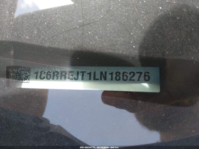 45434175 :رقم المزاد ، 1C6RREJT1LN186276 vin ، 2020 Ram 1500 Laramie  4x2 5'7 Box مزاد بيع