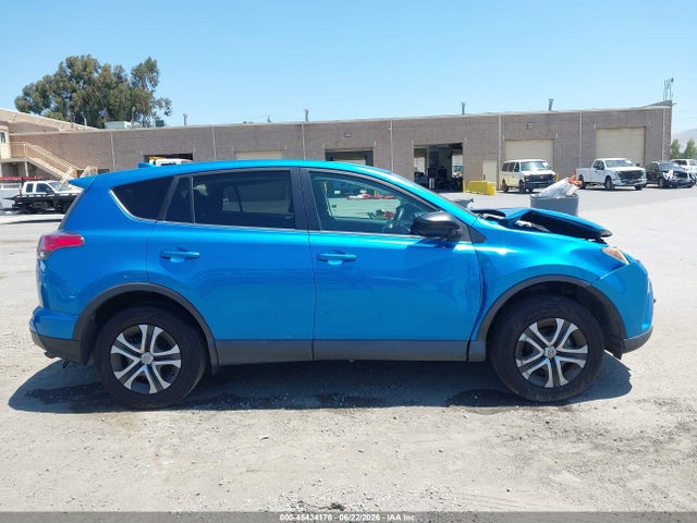 Toyota RAV4 LE 2018 2T3ZFREV3JW440306 Image 13