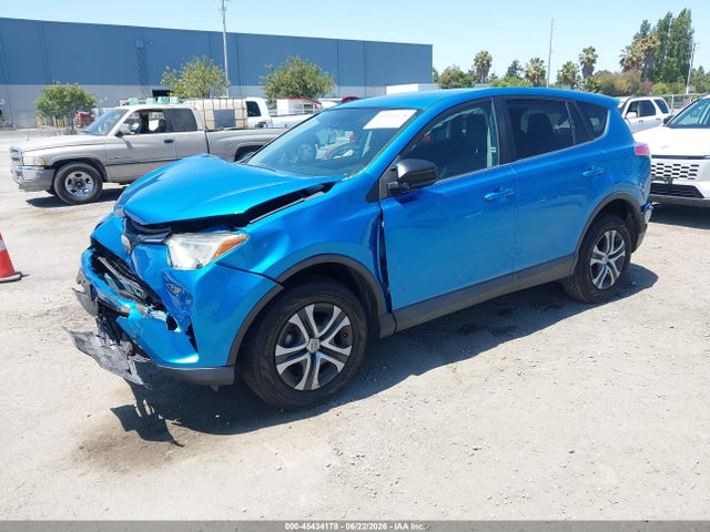 Toyota RAV4 LE 2018 2T3ZFREV3JW440306 Image 2