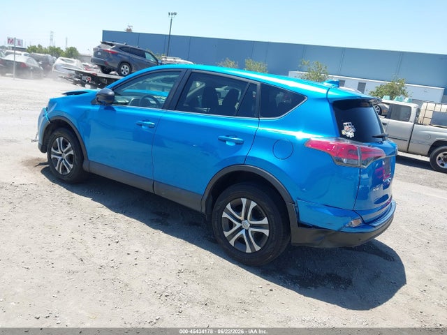 Toyota RAV4 LE 2018 2T3ZFREV3JW440306 Image 3