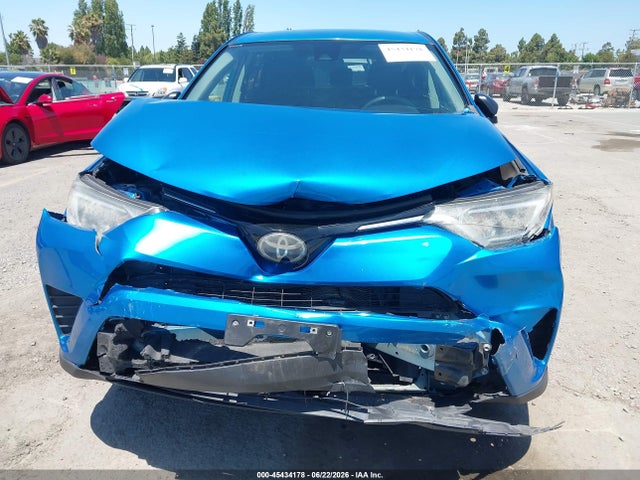 Toyota RAV4 LE 2018 2T3ZFREV3JW440306 Image 6
