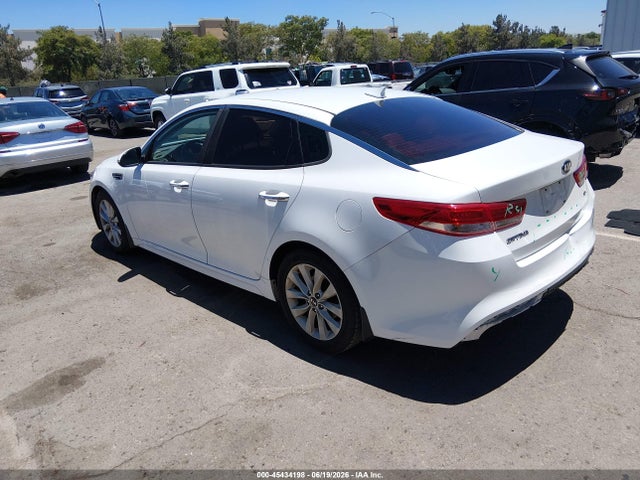 KIA OPTIMA EX 2016 5XXGU4L34GG018140 Image 3