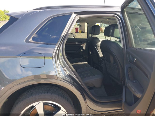 45434250 :رقم المزاد ، WA1EAAFY3P2143328 vin ، 2023 Audi Q5 Premium Plus 45 Tfsi S Line Quattro مزاد بيع