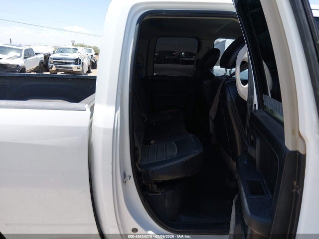 1C6RR7FG9PS539331 RAM 1500 Classic Tradesman 4x4 6&#039;4 Box