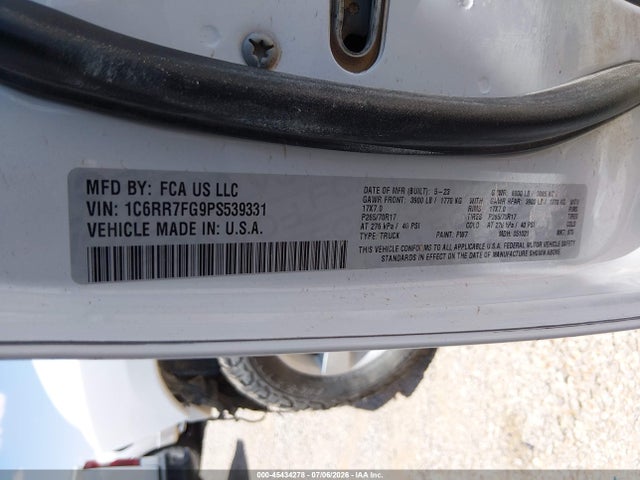 1C6RR7FG9PS539331 RAM 1500 Classic Tradesman 4x4 6&#039;4 Box
